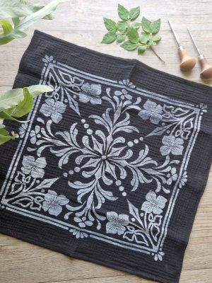 BANDANA svart - handtryckt ekologisk bomull
